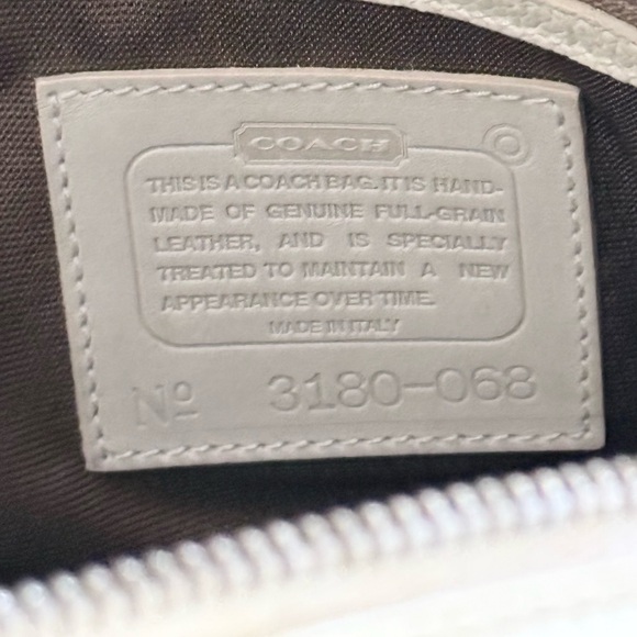 COACH || Authentic - Made in Italy Vintage Coach Crossbody Bag. - Picture 9 of 16